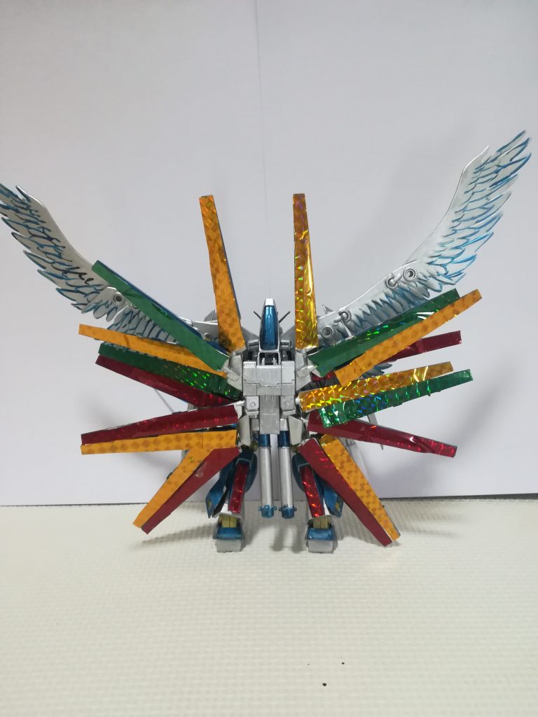 バックパックのファンネルは✨サイコフレームを搭載したフィンファンネルです✨フィンファンネル最強説です✨