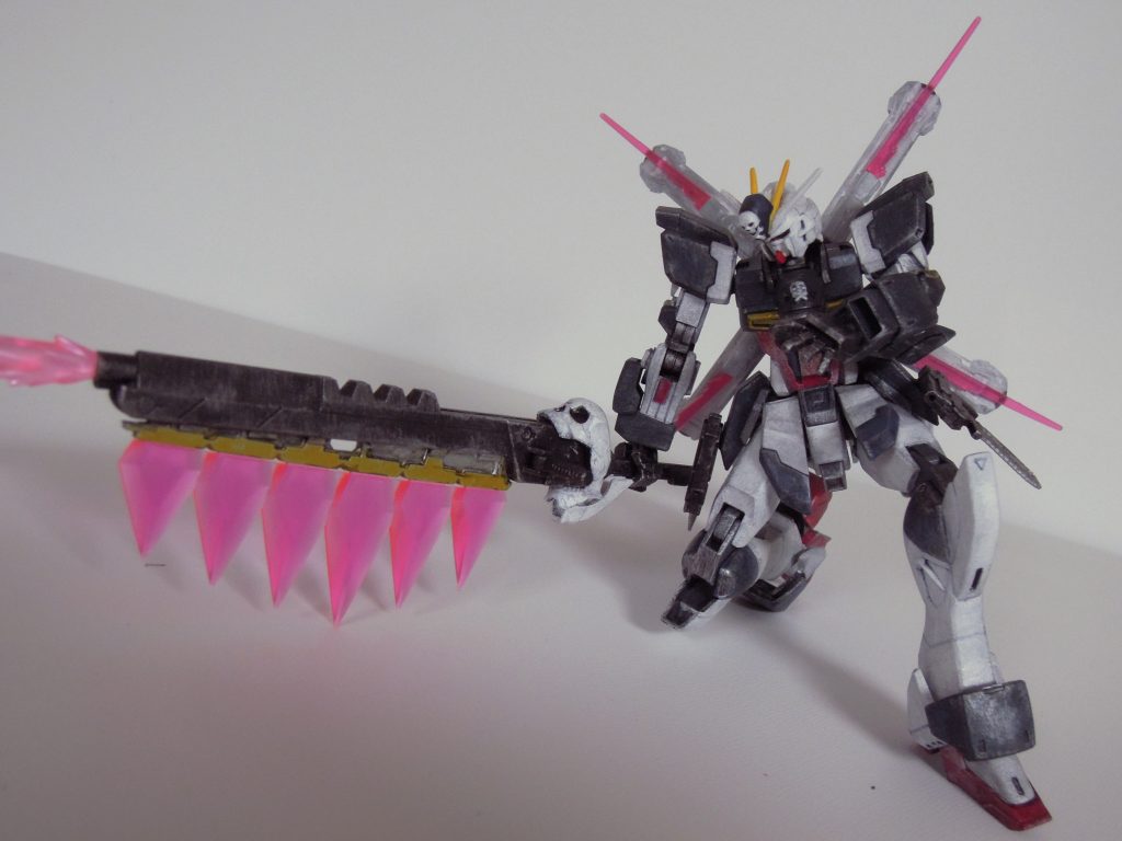 コズミック・イラ世界のMSVとしてなら、前回作ったにせガンダムと並んだ実験的な機体で、表舞台には登場しない感じで。