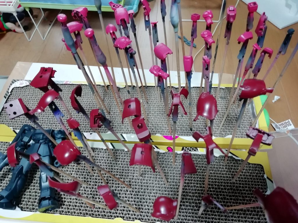 ザクⅠ　シャア専用機　THE　ORIGIN　–3枚目/制作者：新人メカニック