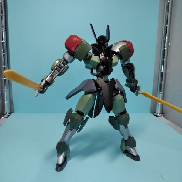 紅い肩のグリムゲルデ