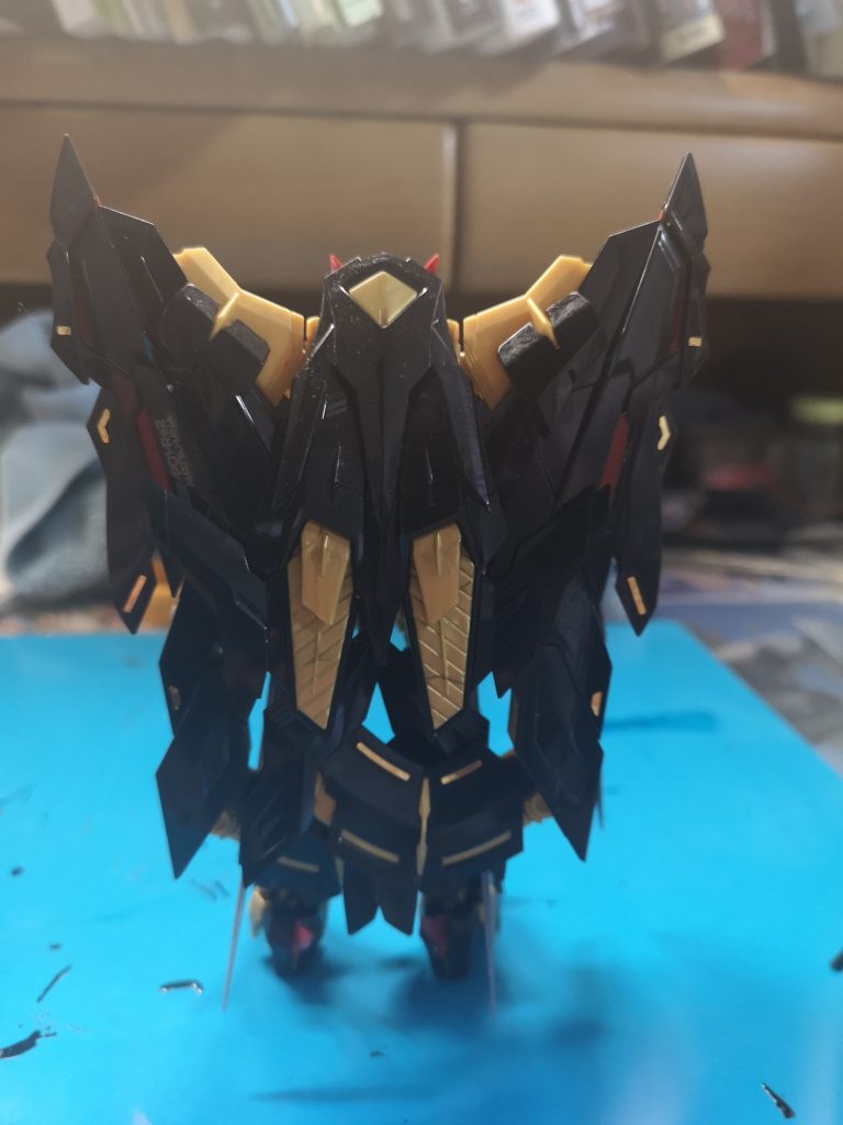 後ろ
後ろから見ると何か分からんなこれwww