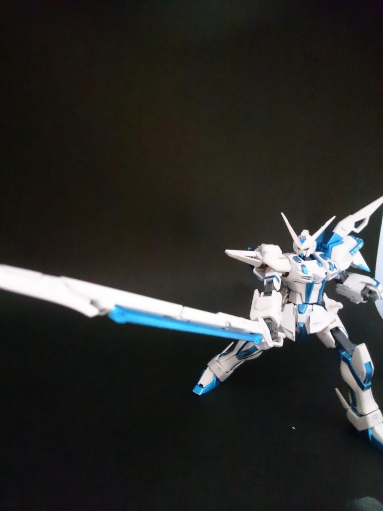 対艦刀 グレイダルファー

アイディールBの主力武装
デスティニーガンダムの使うアロンダイトを独自に改良したもの
デスティニーのアロンダイトより軽く作られている為片手で扱える