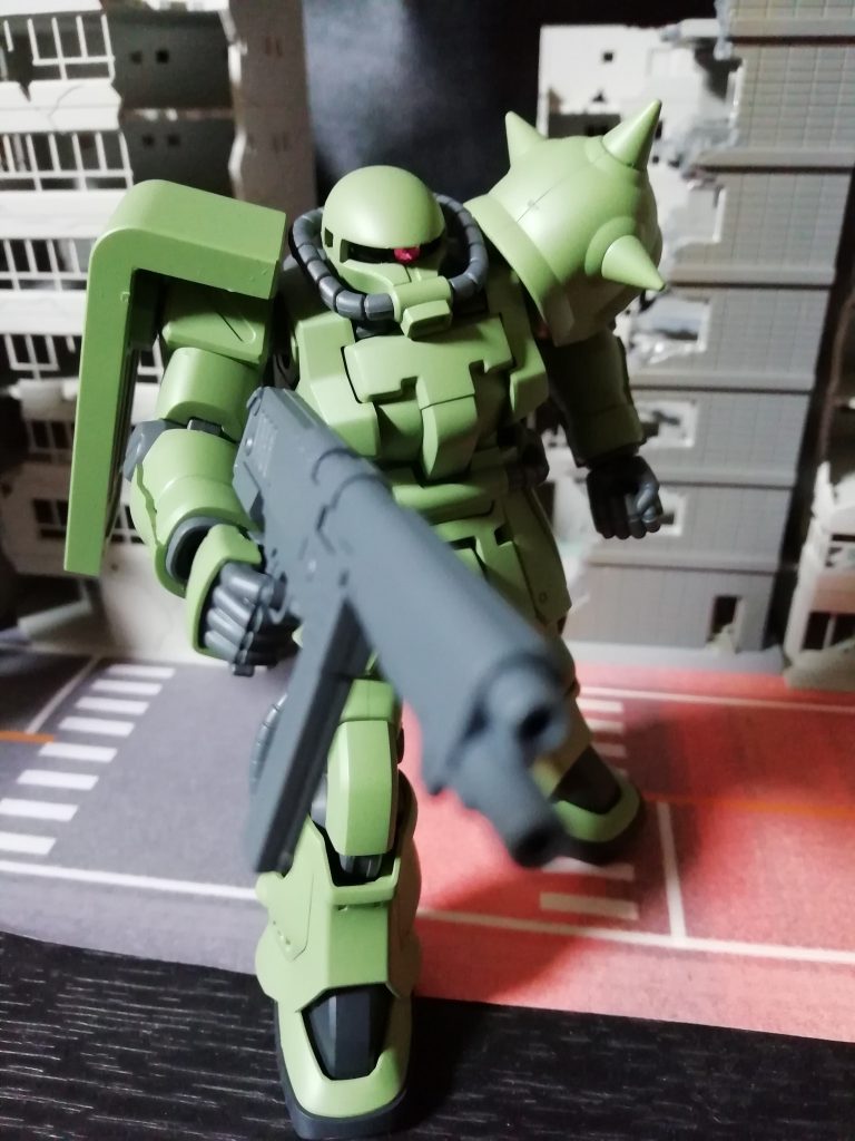 ザクⅡ　F2型　ノイエン・ビッター専用機–2枚目/制作者：新人メカニック