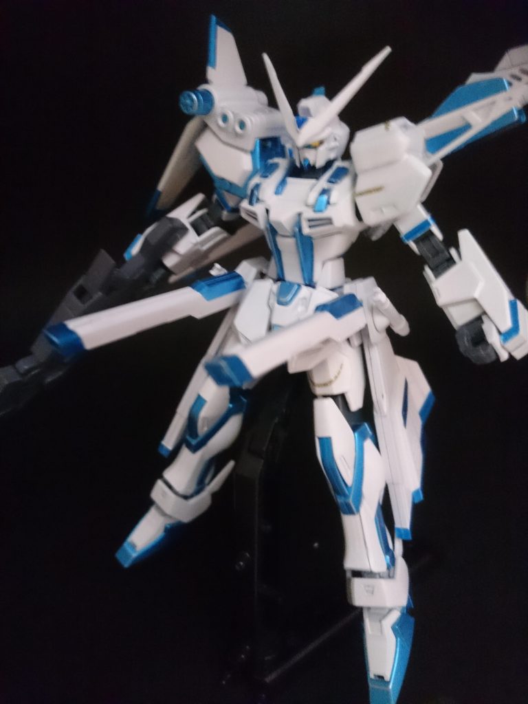 レールガン ガイゼルアブス

腰部に装備されているレールガン
威力と連射性能は高くアイディールRの全武装の中で最も使われる武装