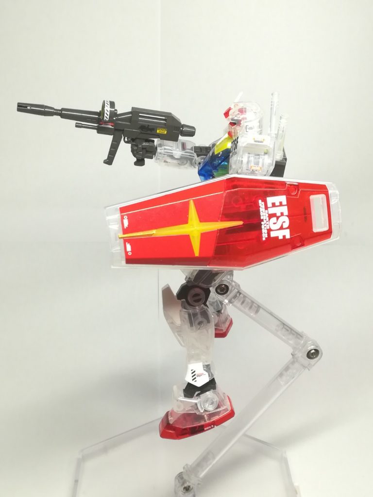 シールドの斜めに入ったブライトマイカレッドがお気に入りです