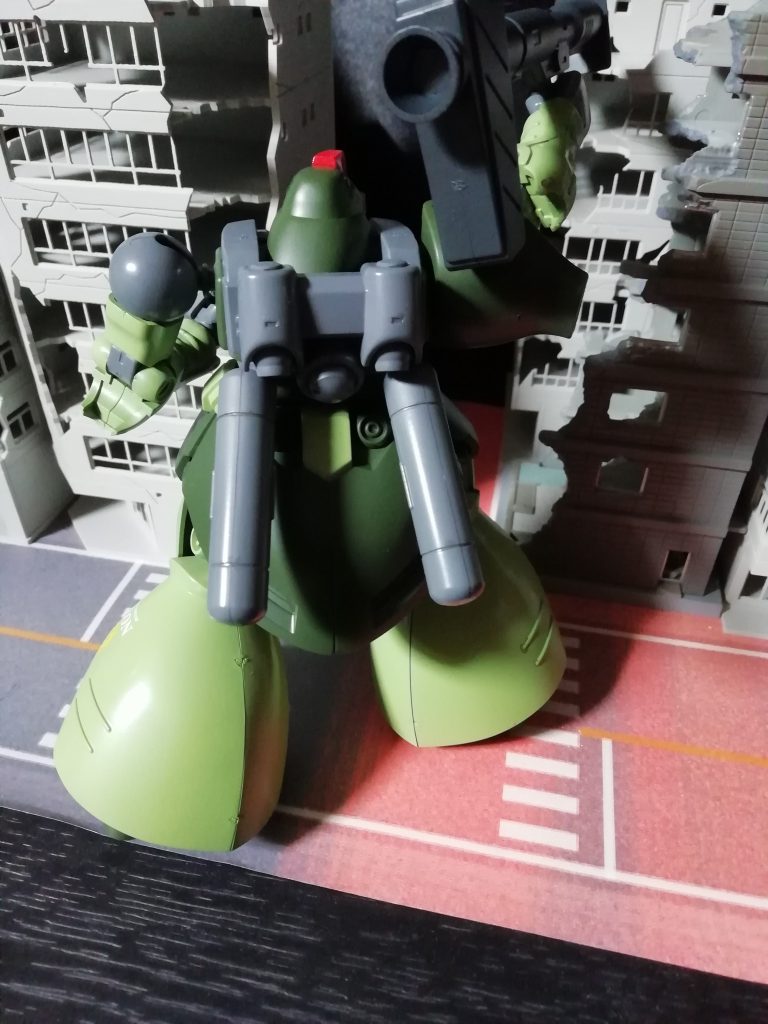 リックドムⅡ(ツヴァイ)ライトグリーンver–4枚目/制作者：新人メカニック