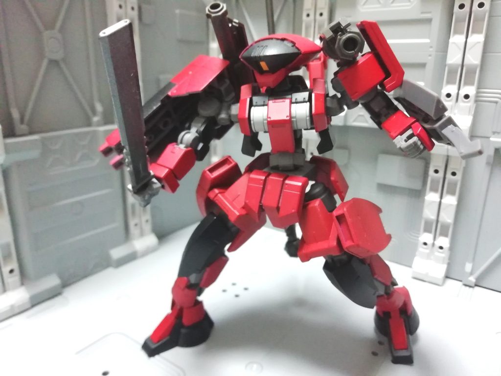 マチェット。シャルフリヒター(処刑人)をイメージしてキマトルの鉈を転用しました。ノヴァに装備されてるのはその名残