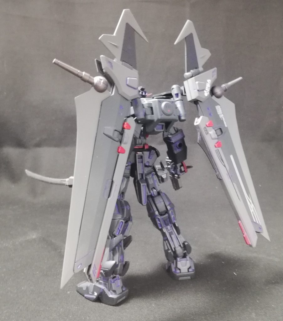 MGは完成品を買ったので説明書が無くてデカールの指定箇所が分からず、、、
画像で判別出来なかった分は結構適当に貼ってます。