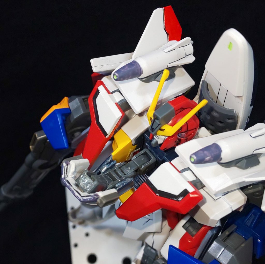 胸部展開させて無理矢理完全変形出来るようにしました。