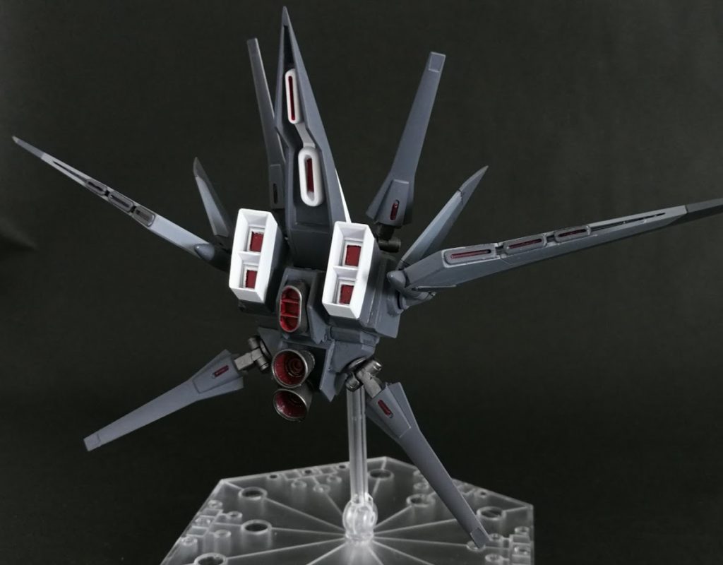 オリジナルウィザード
ブレイズウィザード(基部のみ)+ザクフリッパー+グフイグナイデット+レジェンドガンダムのバックパックを合わせて作成。
バックパックの基部6箇所のハードポイントに装備を付け替えて運用する。
D型装備というのはドラグーンとジェットウィングをハードポイントに装備したブレイズウィザードの上位互換という設定。