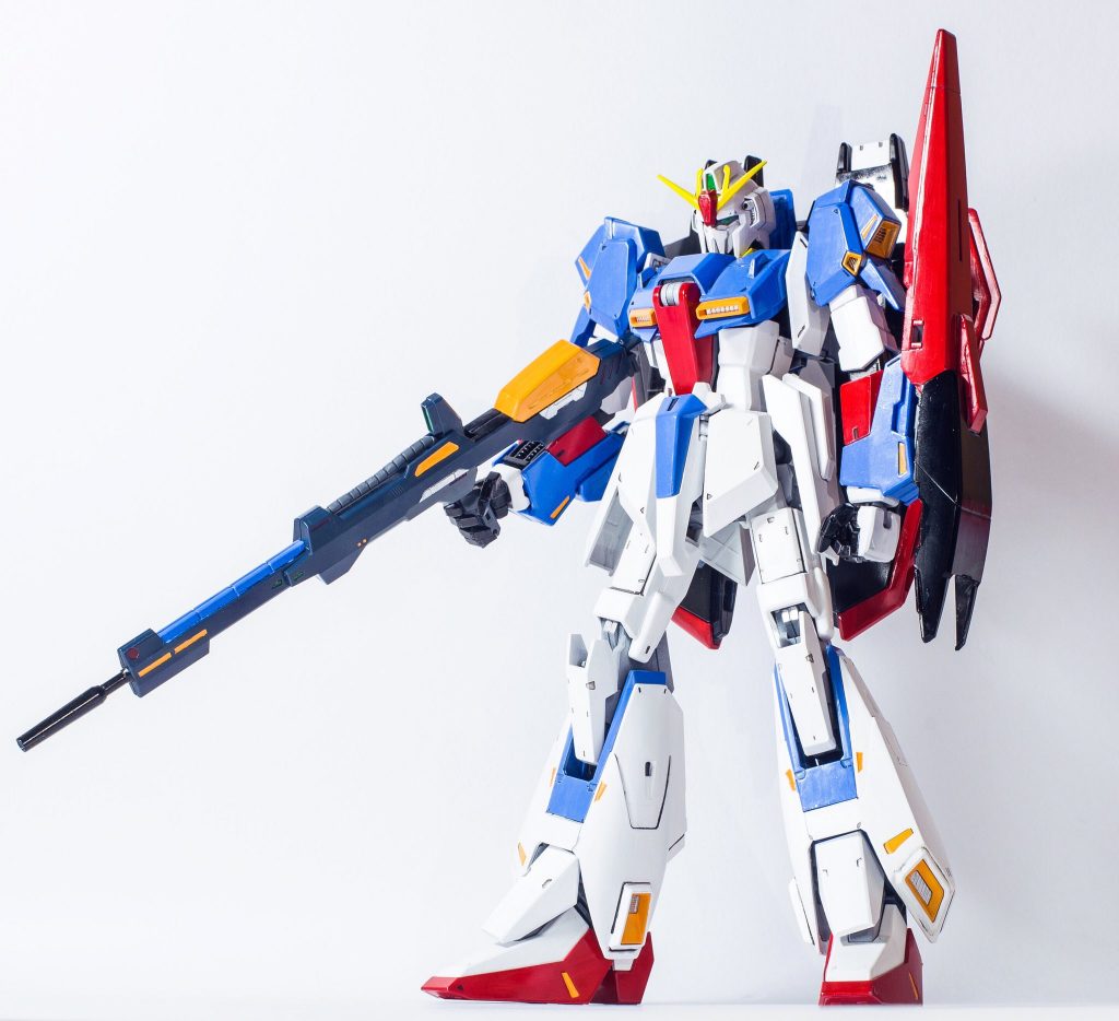 友達から貰ったzガンダムで初めて作ったのですがなかなかかっこいいです！
