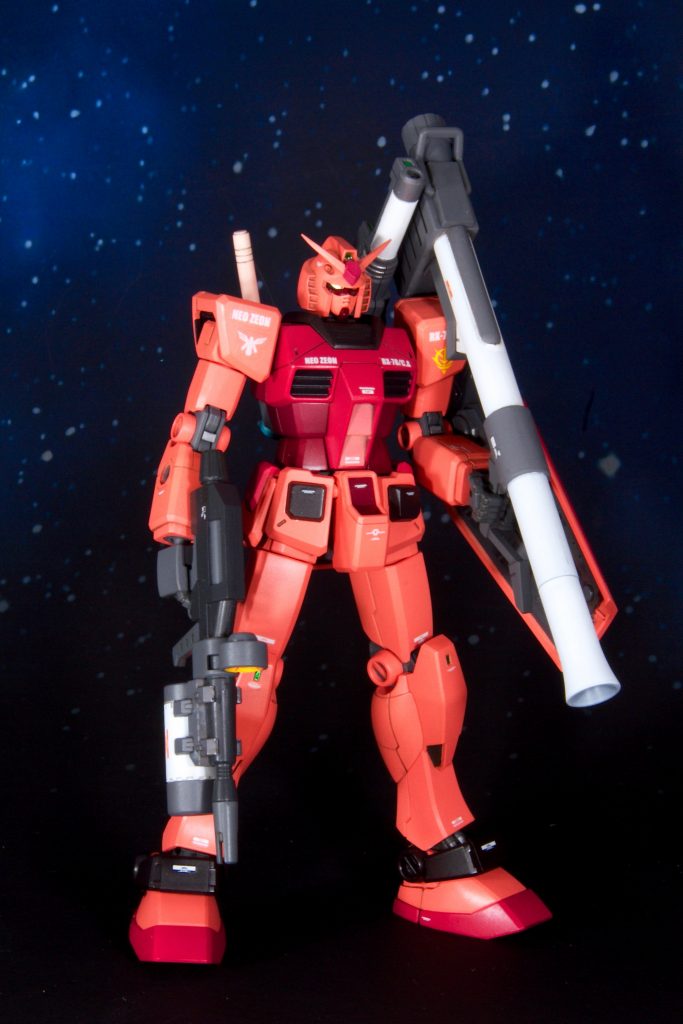 雑誌付録にスーパーナパームを装備。ビームライフル、ハイパーバズーカ共塗り分けをしました。