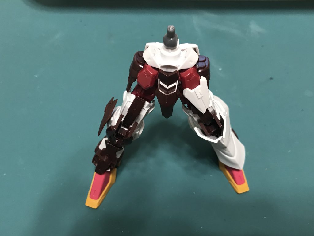 腰の接続をぶった切って接続パーツを取り付けました