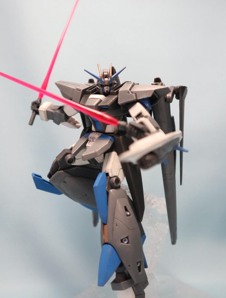 ヴァジュラビームサーベルを構えてのポージング