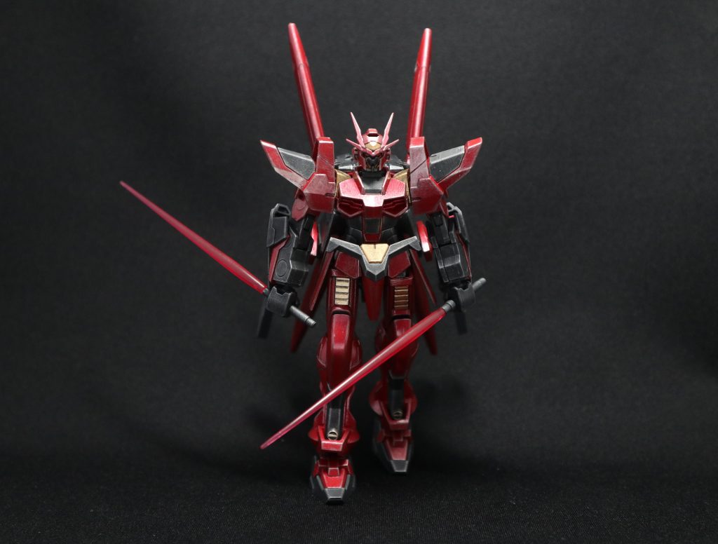 MA-M941 ヴァジュラビームサーベルを構えて