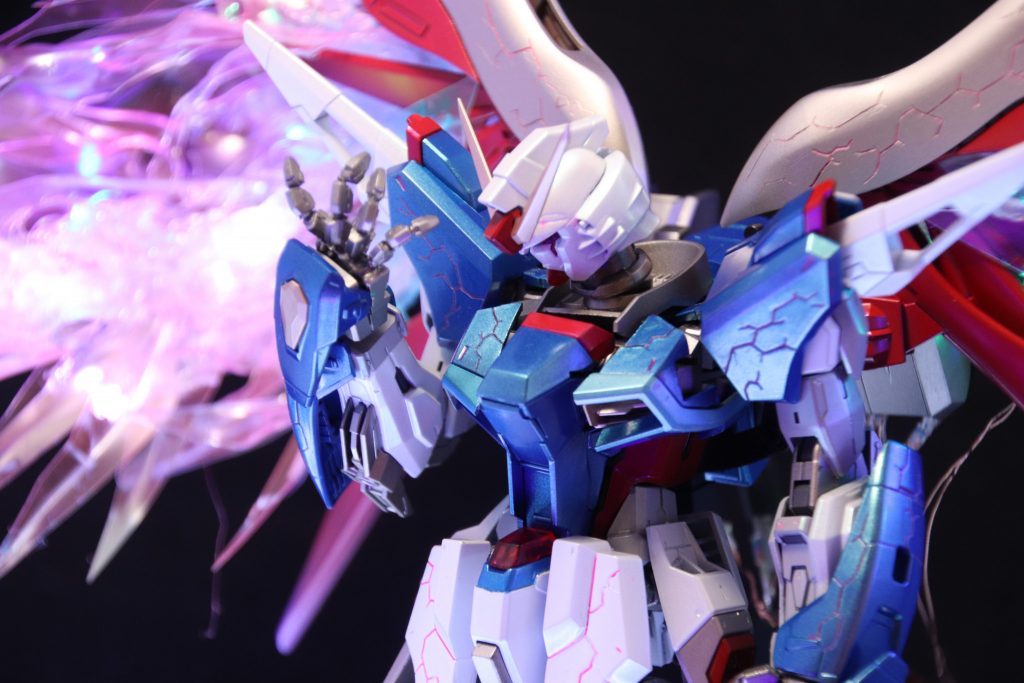 パルマも特徴的な武器と思い稼働指を制作しました