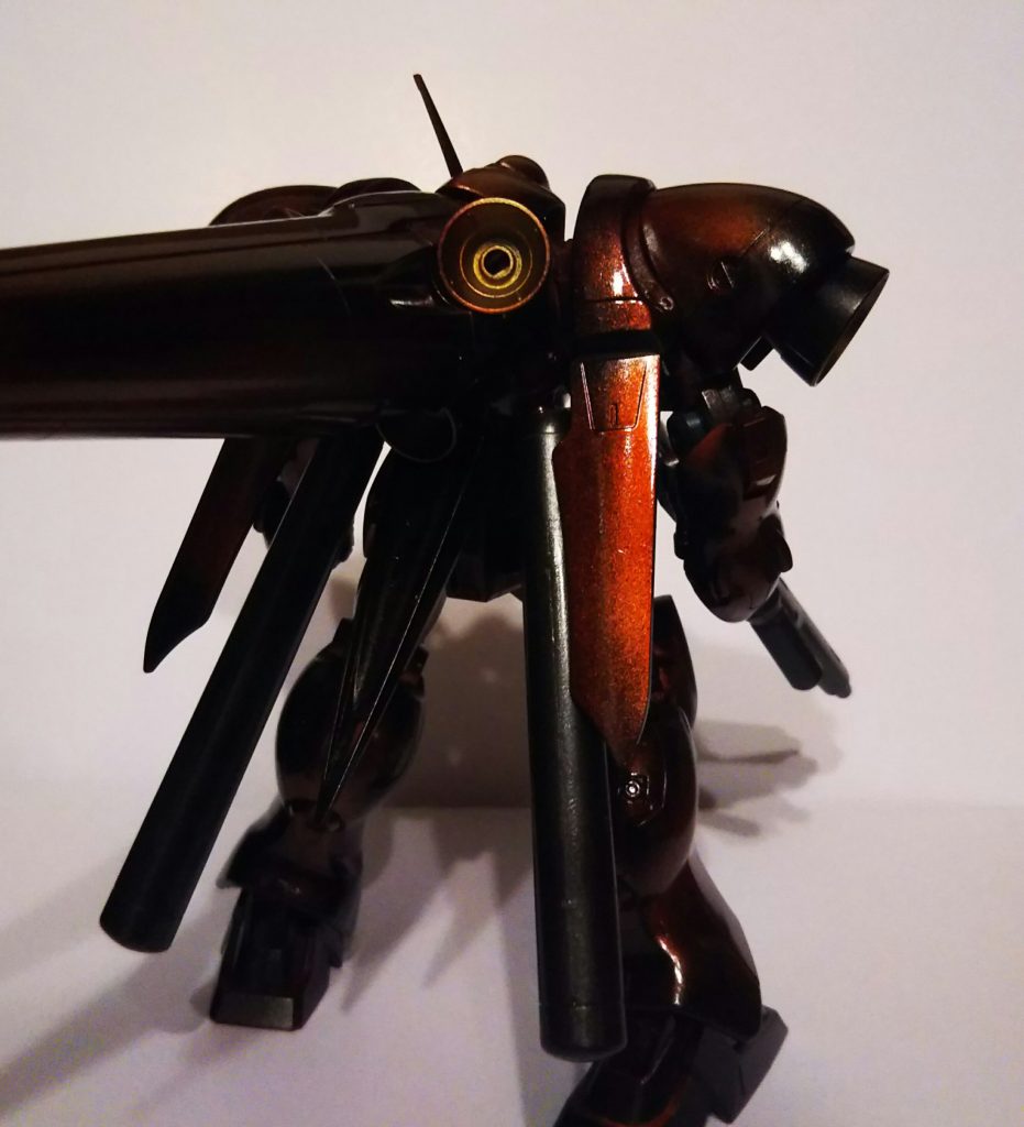 プロペラントタンクはブラック+シルバーで塗り分け。