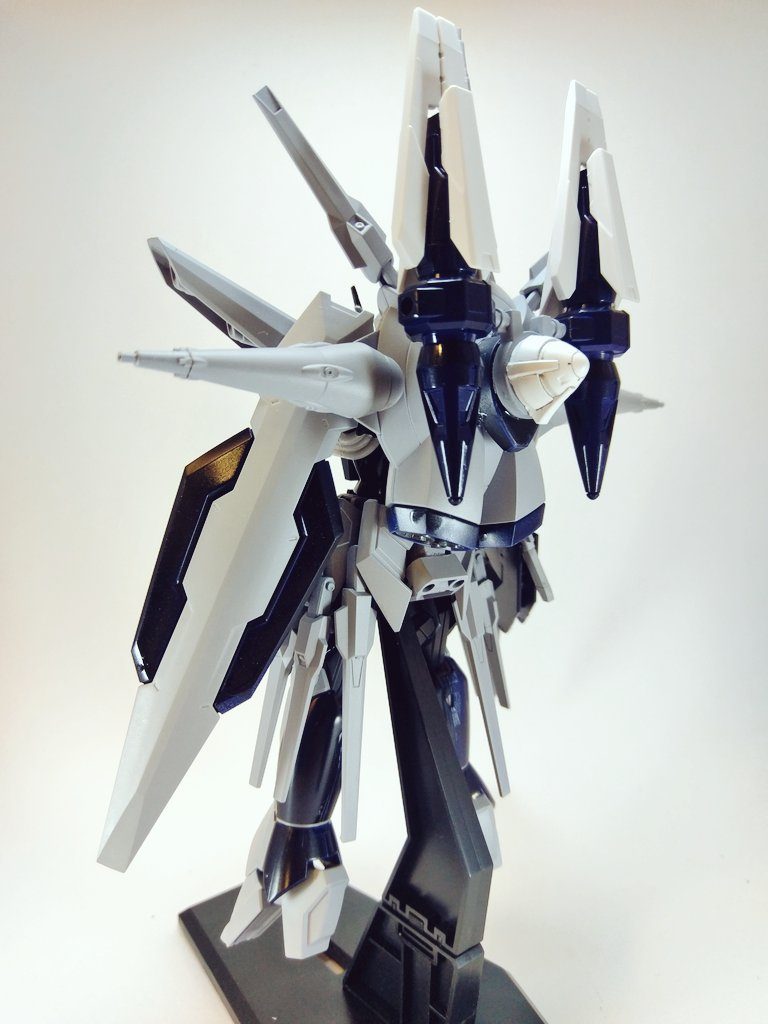 バックパックです。プロヴィデンスのものに1.5ガンダムのものを付け、そこにシグマシスファンネルを接続してます。