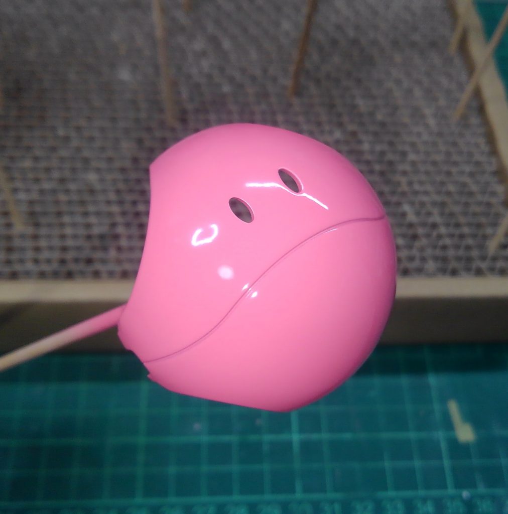 ピンクを塗装。