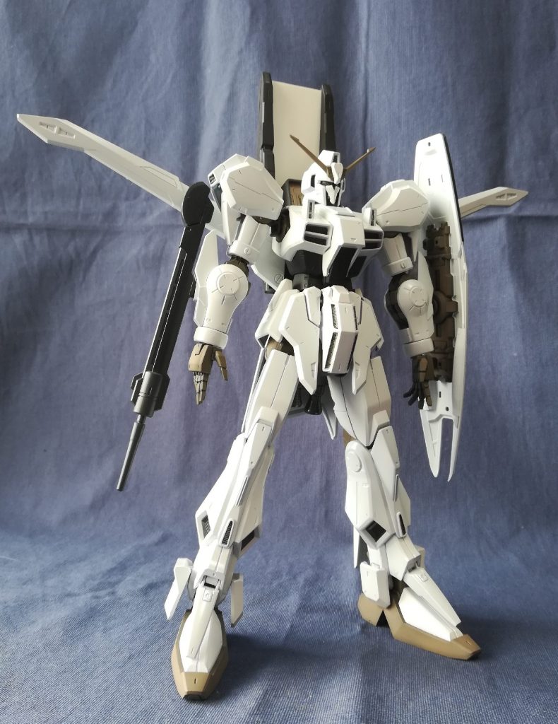 ビームライフルは腕に直付け。