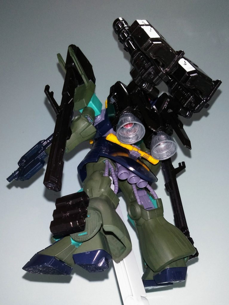 背中が寂しかったのですが……どうしてこうなった