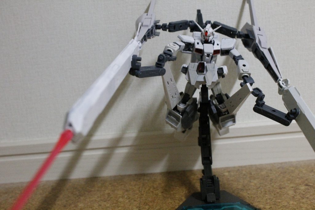 アームアームズは結構使ってますがポージングが非常に難しいです。