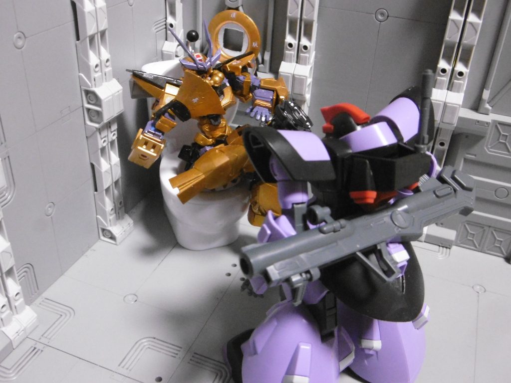 兵「上様。失礼ながらそれは便器では御座いませぬか?」
ゲ『何ぃ? 馬鹿を申すでないわ!白磁で作られし*北宋の腰掛*なるぞ!!』
兵「左様で御座いますか・・・」
ゲ『天下人たる儂に相応しき座り心地じゃ、がはは!!』
舶来品を便器と気付かず、ふんぞり返るバカ殿の図。
「常に世の富を動かしてきたのは、一握りの変態だ!!」
・・・と、花街帰りの男は語る。