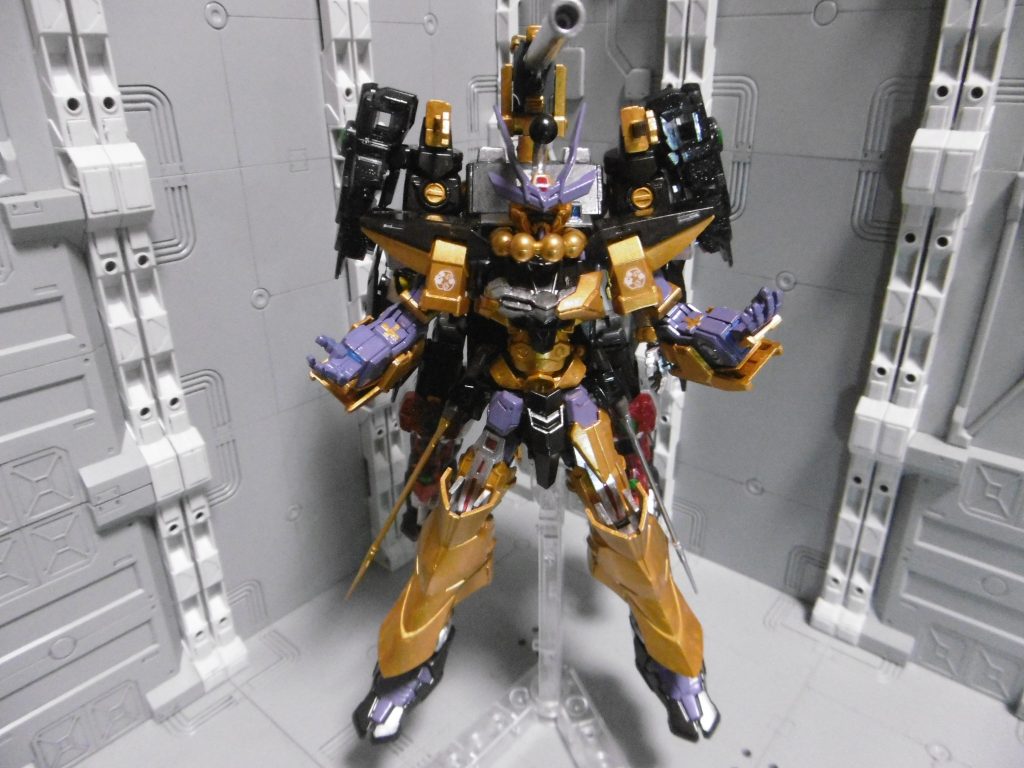 護衛役の『銭極侍衛 左膳』と合体した姿