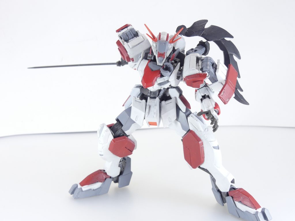 だから、・・・楽しいのよ!今、猛烈に!・・・こいつの使い方、やっと、ぐ・・・!解ったから!あたしが、あたし自身の「味」を・・・知ることが出来たから・・・!!だったら、その「未来」とやらを見せろォ!!・・・見せて、やるわよ・・・酔いつぶれるまで!存分に使え、グシオン・・・オーガさんに「勝つ」ために、あたしの全てを!!阿頼耶識Type-E、起動・・・!「ウェポンズテイスティング」で、太刀の威力を倍加・・・まだ、まだぁッ!!ーその日のことを、あたしはこの後覚えていない。たぶん、酔いつぶれちゃったんだ。オーガさんとの、素晴らしいバトルで。オーガさんに、伝わったかな。あたしの「思い」ー(小説パートの補足)・オーガ戦2度目。それが、アルザス自身の「味」。有名ビルダーになれない彼女が取った、最高の「味」。