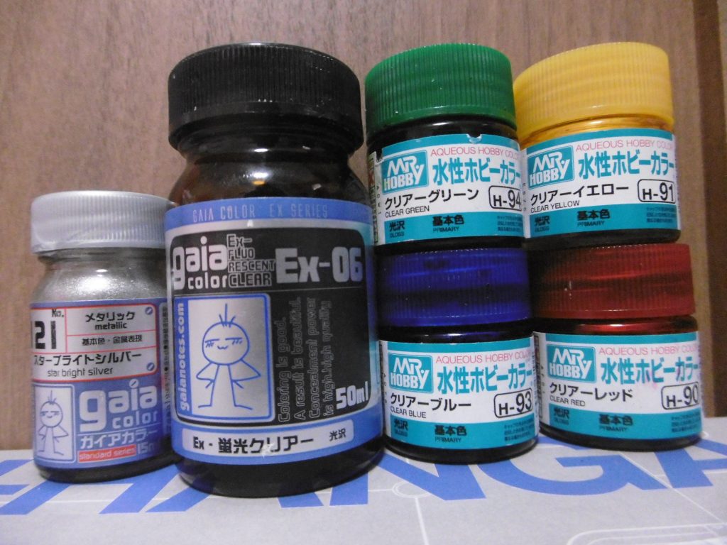 数珠にのみ、スターブライトシルバーを下地色に使用
クリアーの赤と青を混ぜて塗っています。それ以外は単色で塗装。

普段は本格的な忍者表現を試みていますが、史料を使う関係でかなり頭を使い疲れて来るので、敢えて自由なファンタジーＮＩＮＪＡを目指してみました。設定上は刀のみでも、もしかしたら忍法や遁術と言う名の攻撃魔法を使ってくるかもしれませんね！　そういった意味での想像も楽しかったです。

戦国アストレイそのまま故にＳＥＥＤコン対象ではあるものの、あり得ないようなムチャクチャ設定を組ませているため今回は除外。次回以降の作品に想いを託します