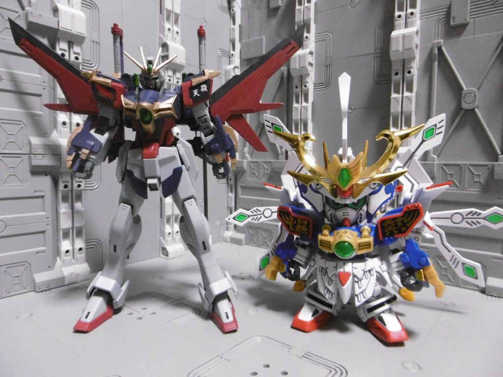 武者號斗丸と。
最初は「インパルスで號斗丸を表現する」から始まり、配色もそれっぽくなる予定でした。しかし『ゴッドガンダムでリアル武者號斗丸』といった作例のように、そういった類は既にやり尽くされているのでは？とも感じていました。もしかしたら自分と全く同じ感性の方がいるかもしれないと思い、他のモデラーさんと被らないように計画を練り込んで行った最終形が、今回の作品になります

最初は忍パルス胸甲から始まり、ＣＥインパルスの成型色から方向性が定まり、それに合わせて天中殺の発想が生まれ、闇堕ち風になって完成。という流れに。自分でも予想外な結果でしたが、１年半以上の集大成がようやく実現できました。今月中にこれを超える出来は作れそうになく、自分にとって平成最後の大作になりそうです