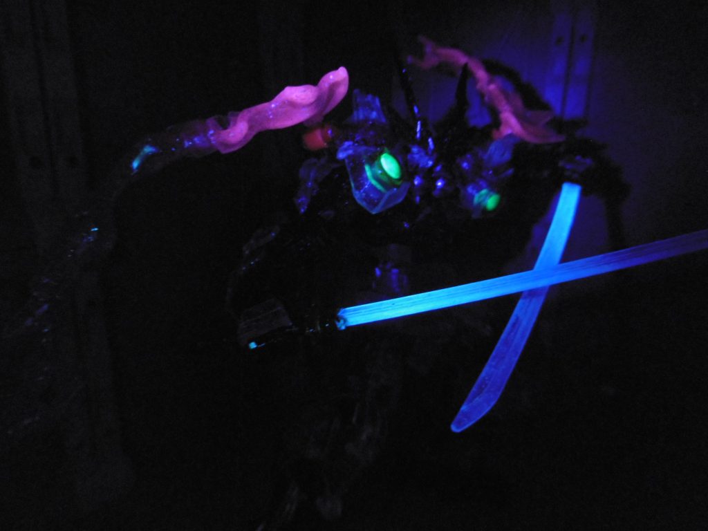 斬撃に応じて増大する威力。同作品に登場する「妖刀・悪食」も参考に。
作中と違って使い手に実体が無いため、ノーリスクで射程も無限