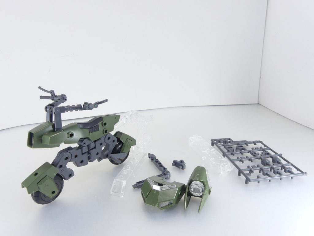 セット内容。・マシンライダー本体・交換用フロントカウル×２・ＭＳ・フィギュアライズマウント用ジョイント一式・ランナーレス台座ＢＡ－0（マシンライダー専用パーツ付属）余剰となるパーツはＢＡ-0の中軸パーツとＰＣ-002の大半。大半の可動部分はポリキャップレスです。