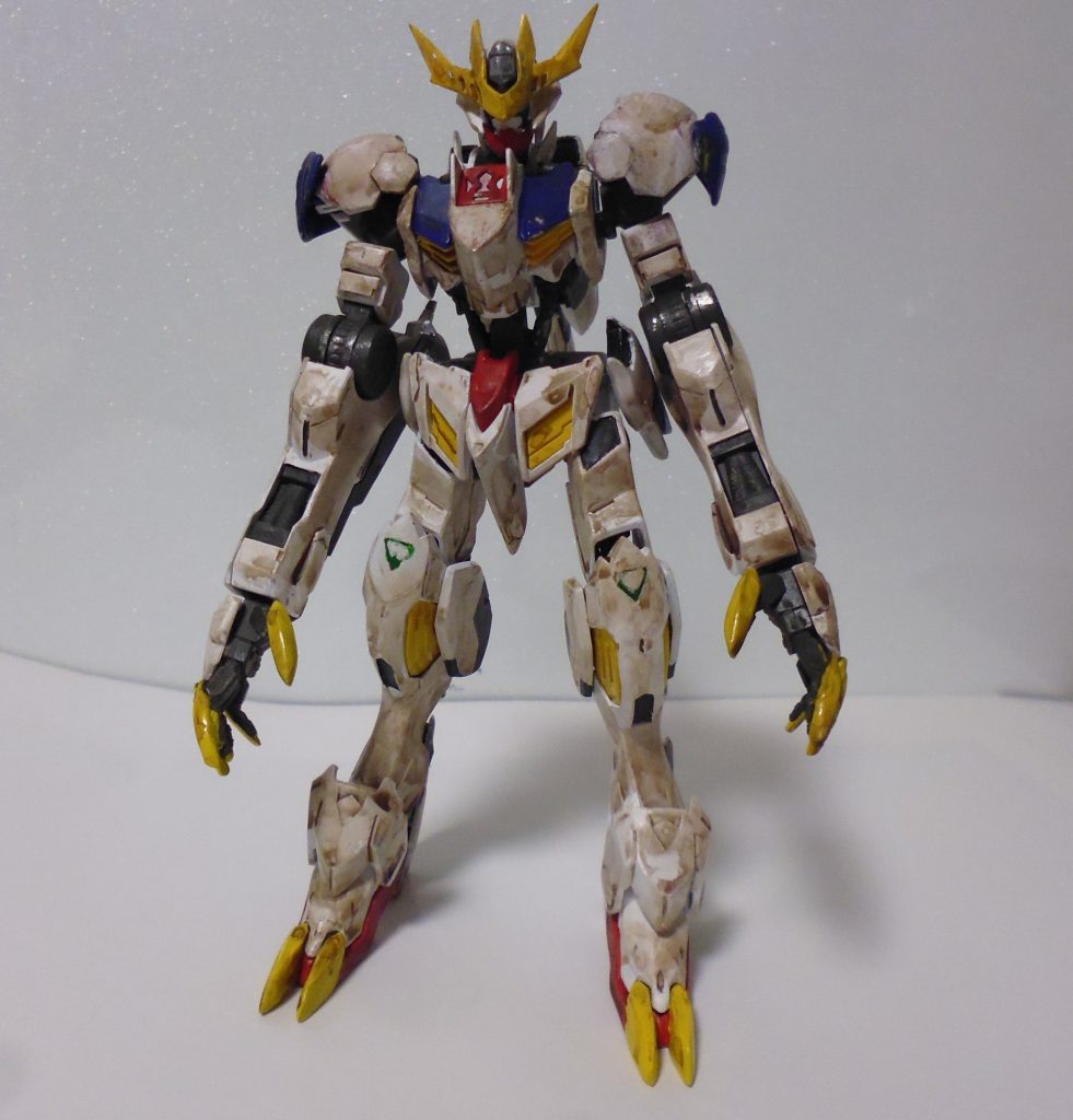 かなり汚す前の状態です。ここからウェザリングパステルやマスターなどウェザリングツールでさらに汚しました。
