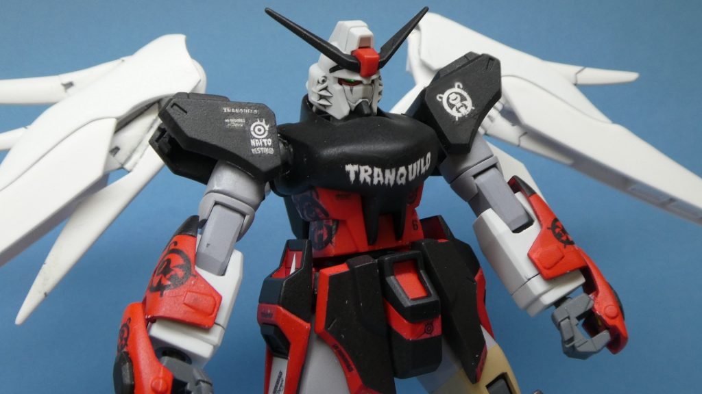 バストショット。胸部はけずってパテ盛って、鍛えたレスラーっぽくなったような気も。胸と肩がうまくできたんで良かろうもん。オクパードでカンサードでしたが。