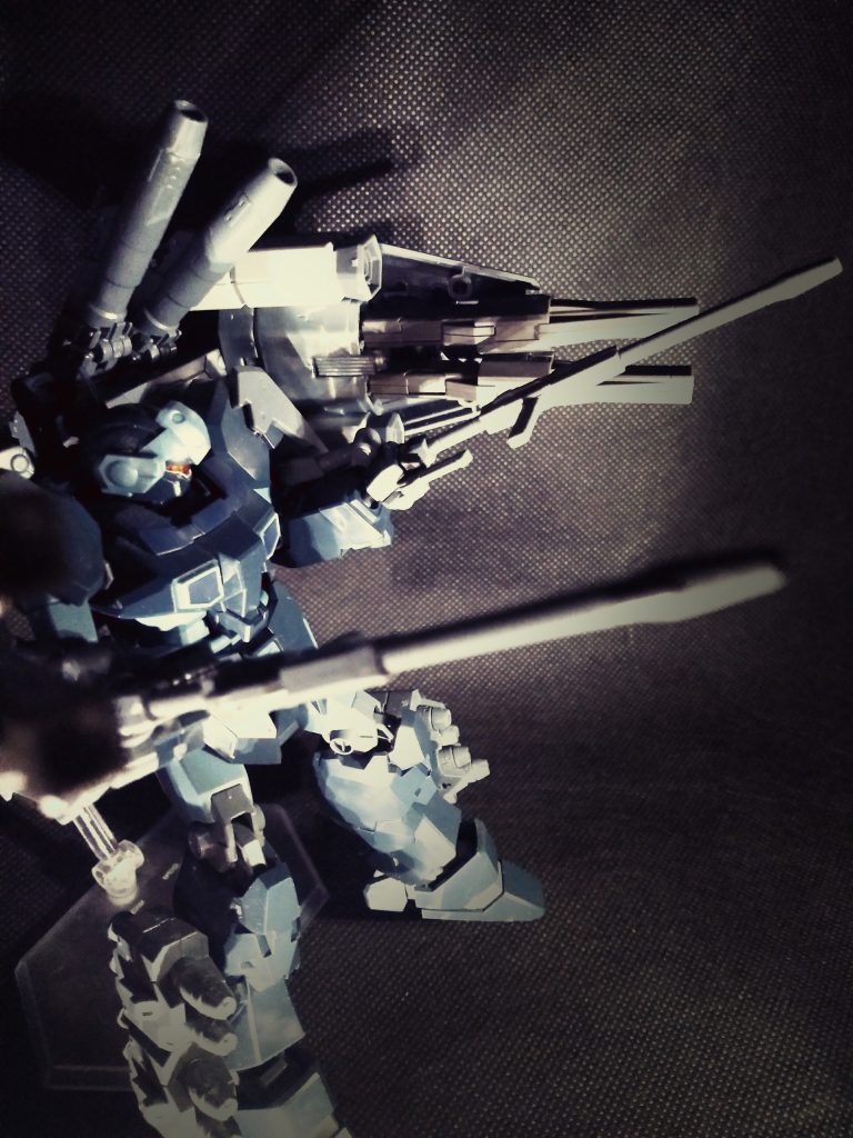 隠れてるつもりかっ！