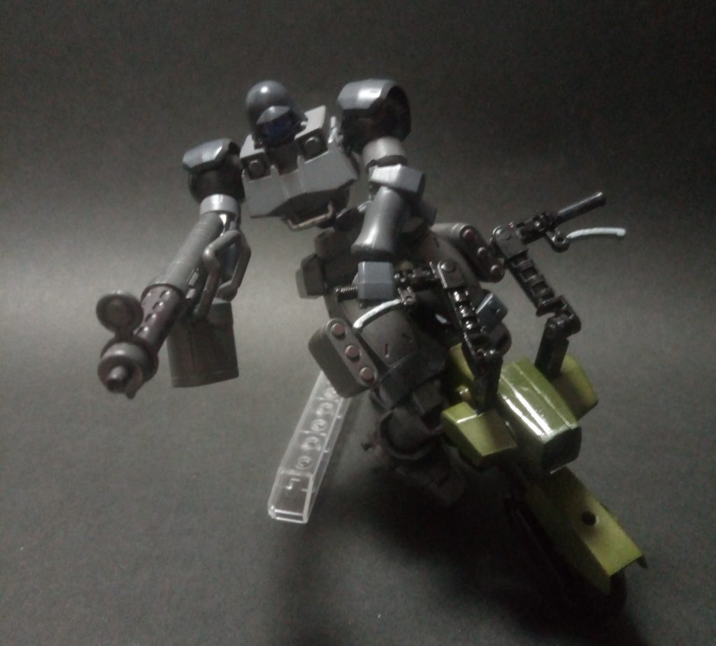 曲芸乗りしても倒れません