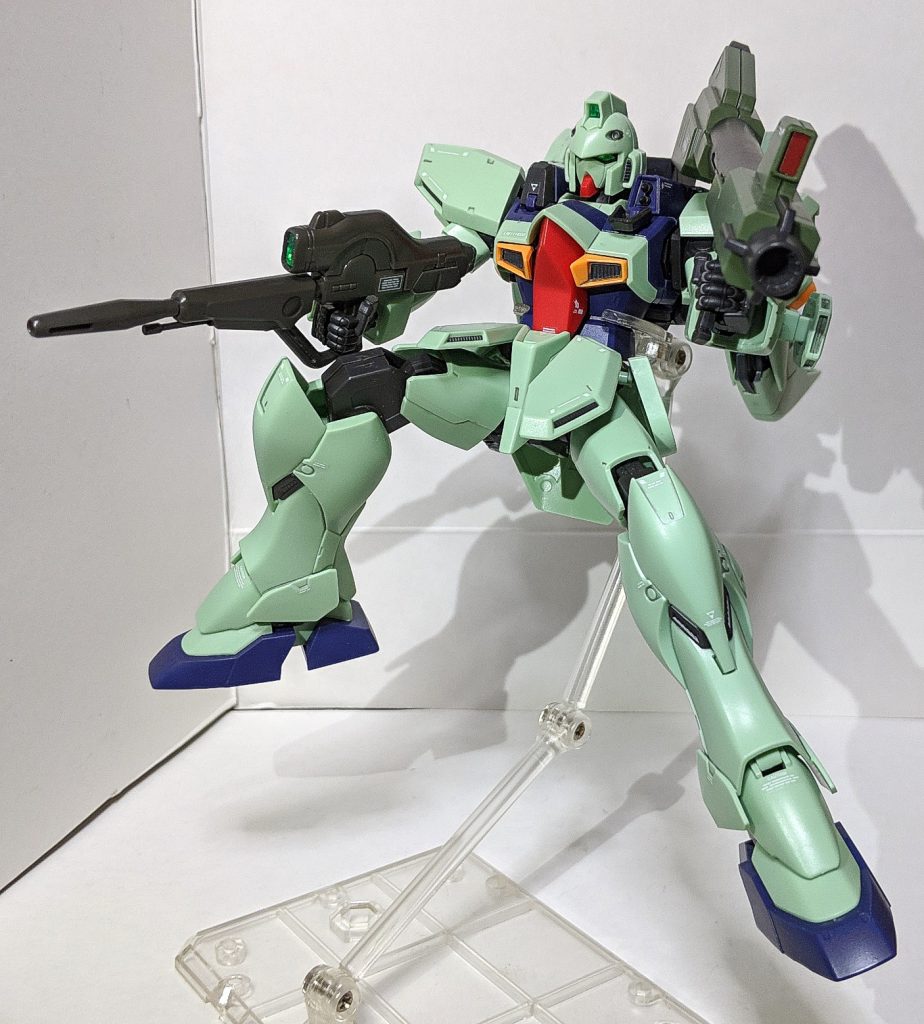 もちろん元の装備は全て装備可能、見た目が大きく変わった事で強化された機体というのが見て感じられます