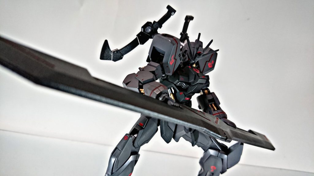 二つの大きな太刀は、合体させる事も可能。
*『ふふふ。簡単に逃がしはしない。』*