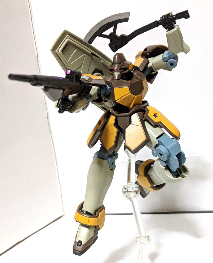 以上、マグアナックでした
サンドロックより先に発売された本機体ですが、最新の機体らしく色分けと可動に優れた良いキットだと思いました
今後プレミアムバンダイにて40機のセットが出るそうなので気になる人は是非買ってみてはいかがでしょうか