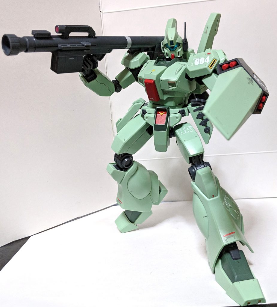 MGのジム・セミストライカーを持っている方は、本機の使用しないハンドパーツを加工して使用すればビームライフルやバズーカを装備させる事が可能になりますのでオススメです