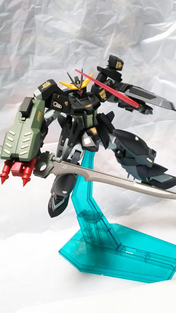 近接特化
グランドスラムは左肩に懸架可能(懸架用にAGE2の肩パーツ使用)
膝アーマーは脚部の磁石仕込んで、カラミティ肩パーツに金属パイプ突っ込んで作製