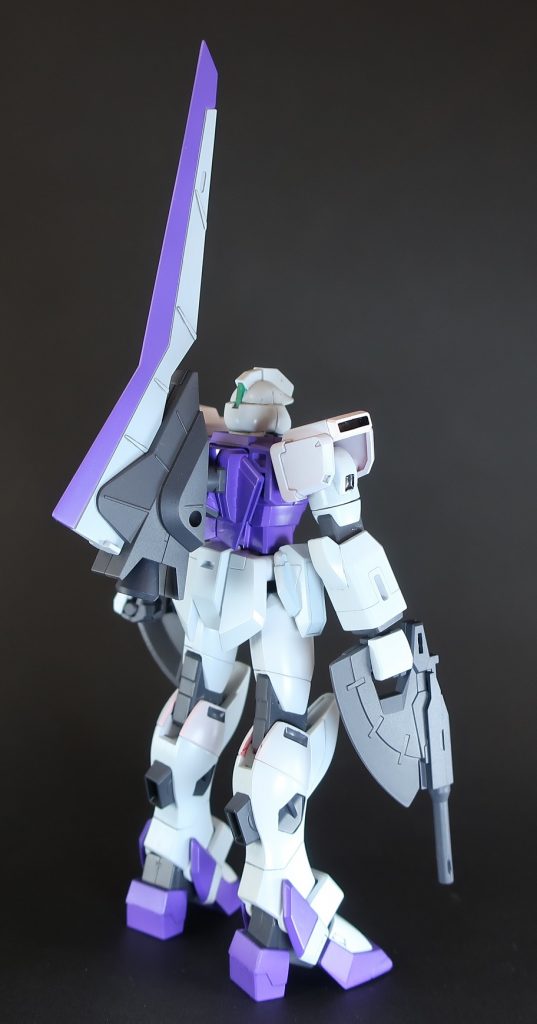 バックパックは数年前に配布されたカスタムパーツのジョイントで繋いだだけです
なので少し背中から浮いています