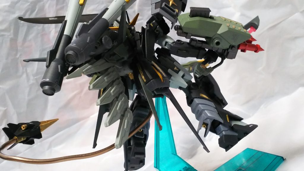 制作工程ではないけど全乗せ背面。ゴッチャゴチャしてる。