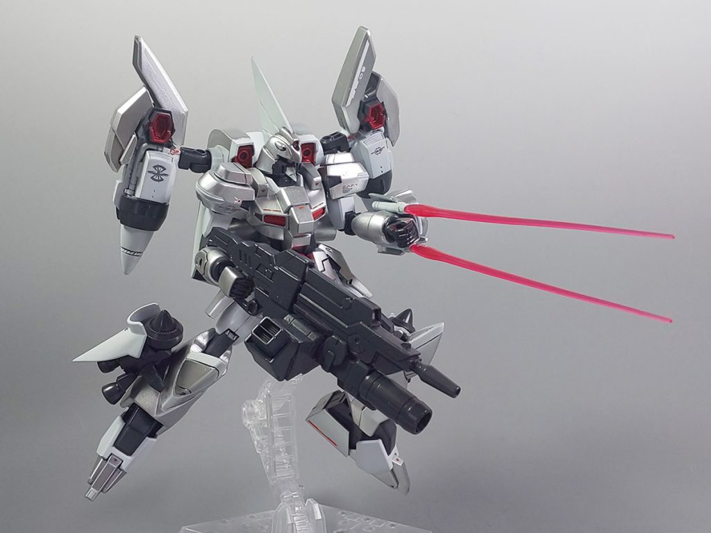 マルチライフルと小型複合シールド