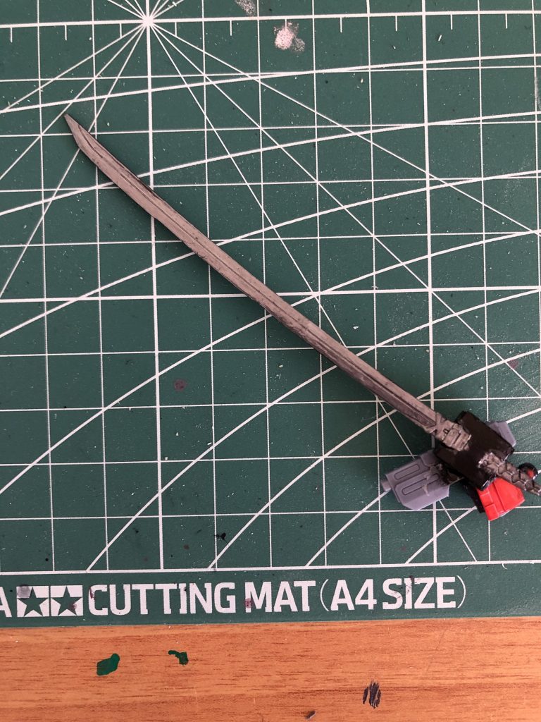 ソードピストルはプラ板でそれっぽく作ってみました