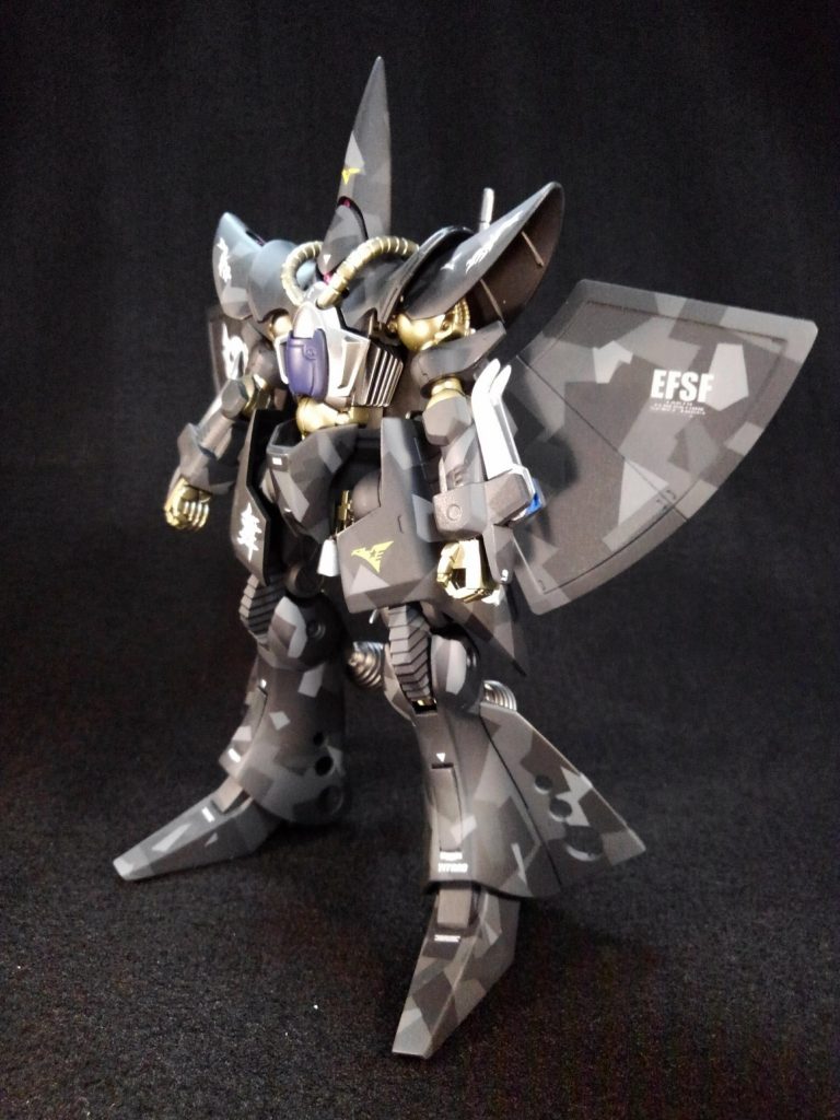サイコガンダムもですが、こいつも動かないキットです
雰囲気は悪くないのだけど(^-^;