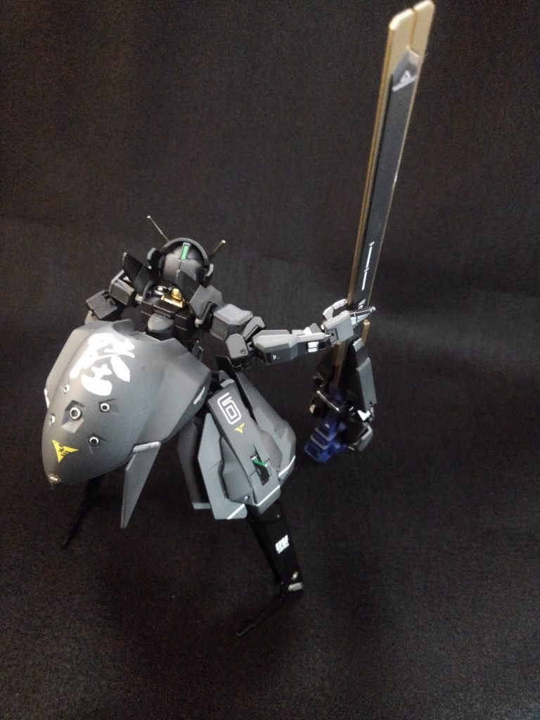 女子高生=黒ストって訳で脛は艶黒にしてあります
黒スト、いいですよね♪(*・ω・人)