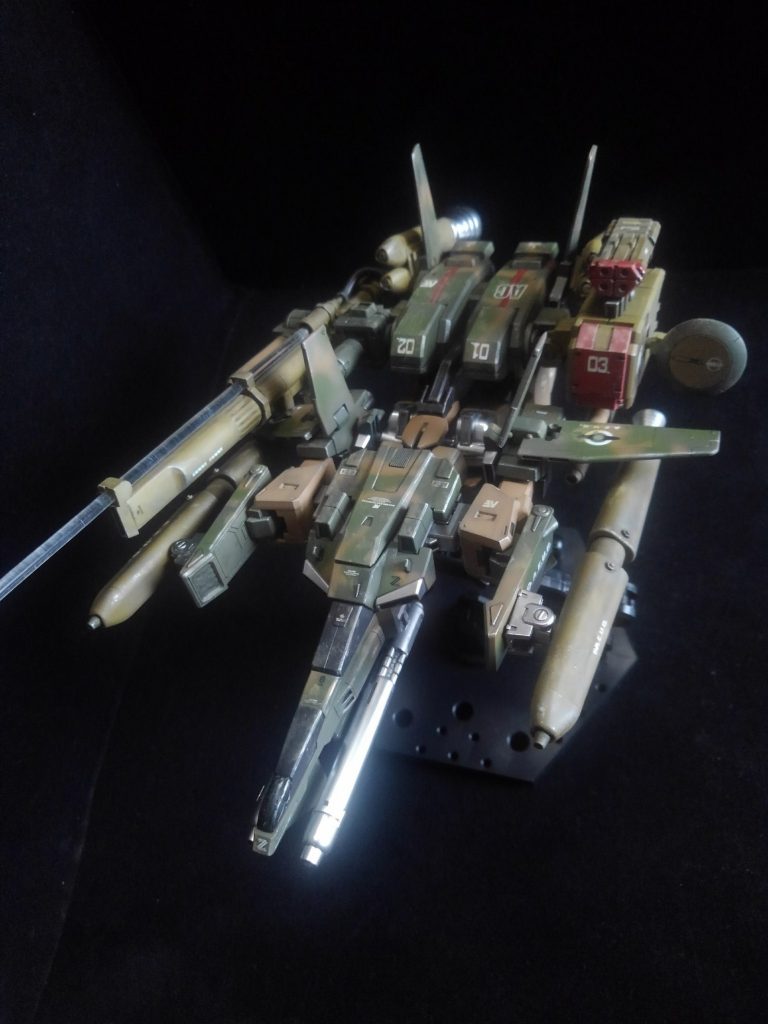 角度を付けて
旧1/100キットの説明書にあったスーパーGフォートレスがイメージソースです