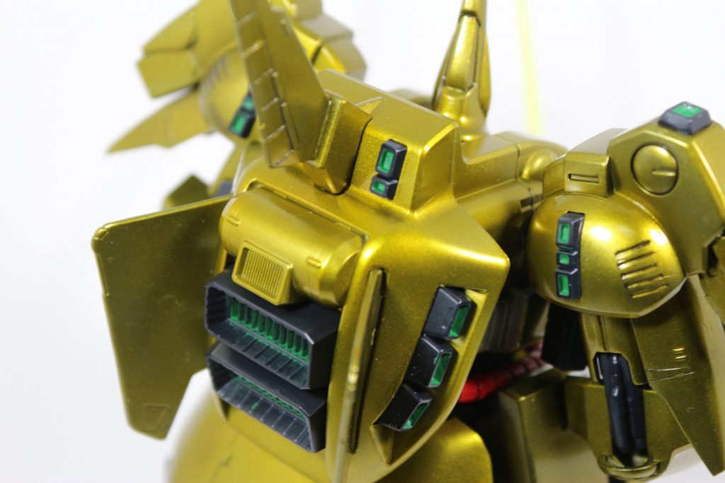 背面もバーニアたくさんでかっこいい。